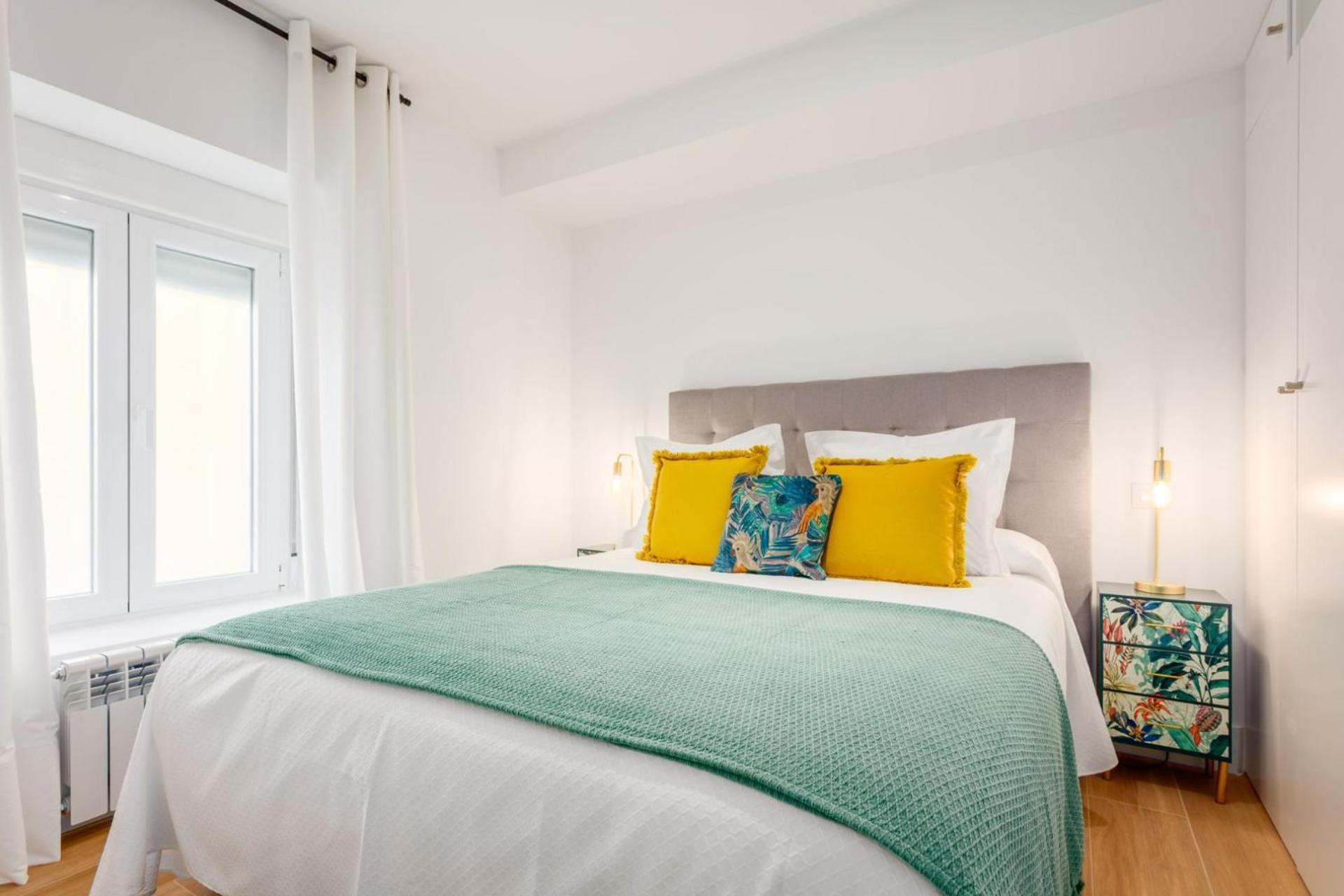 Close To Chamartin Orense I Apartment