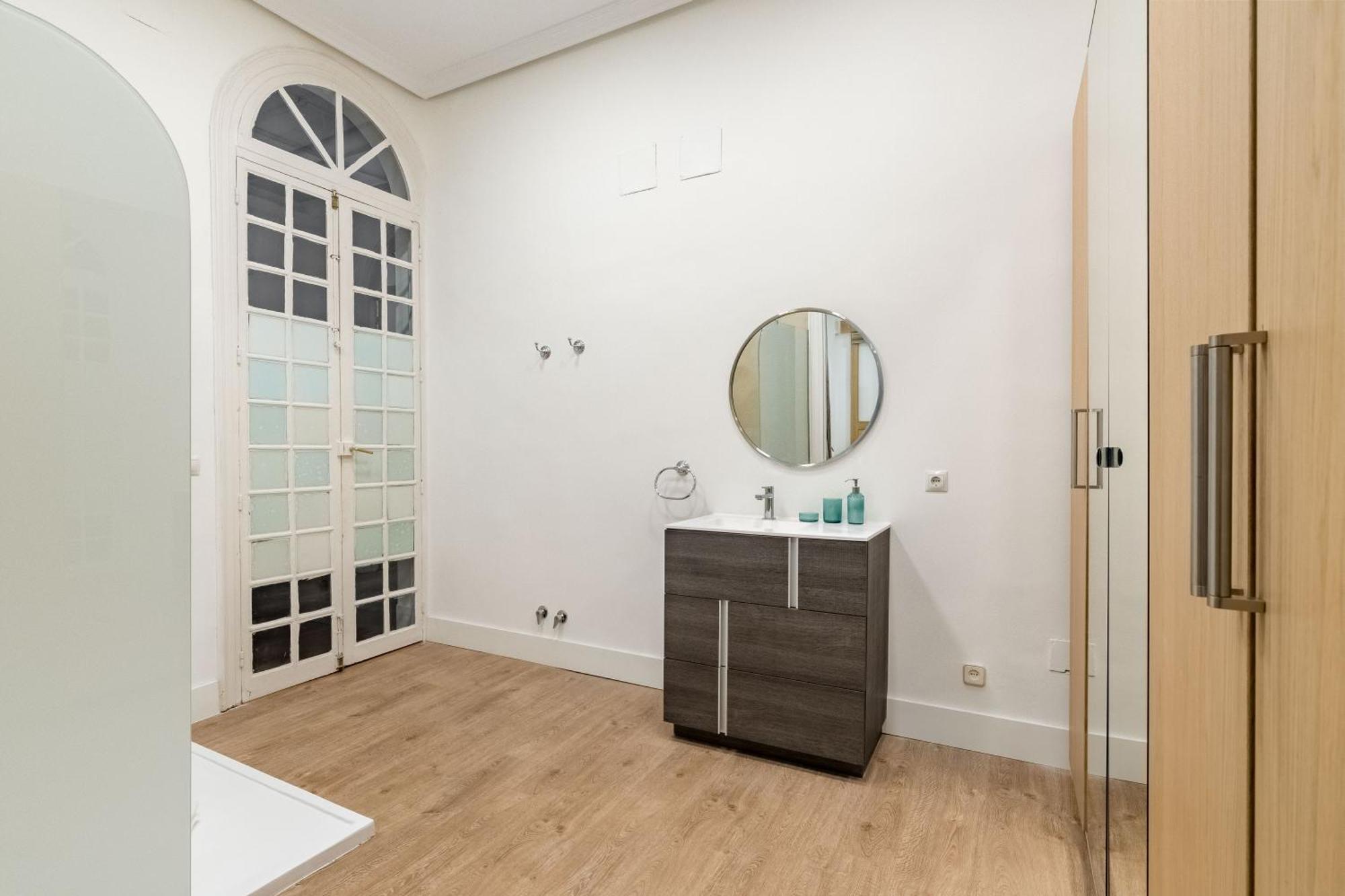 Apartment Charming Gran Via Palace - *
