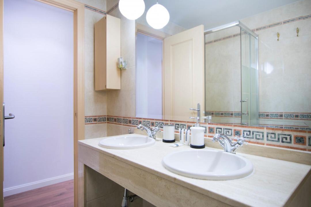 Calle De Coslada, 16 Apartment *
