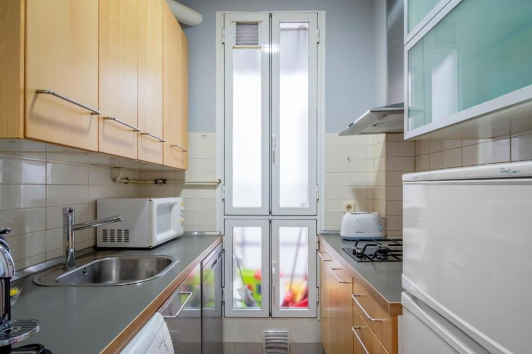 2 Bedrooms 1 Bathroom Furnished - Anton Martin - Vintage - Mintystay * Madrid