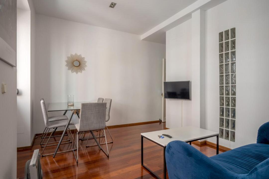 2 Bedrooms 1 Bathroom Furnished - Anton Martin - Vintage - Mintystay Apartment *