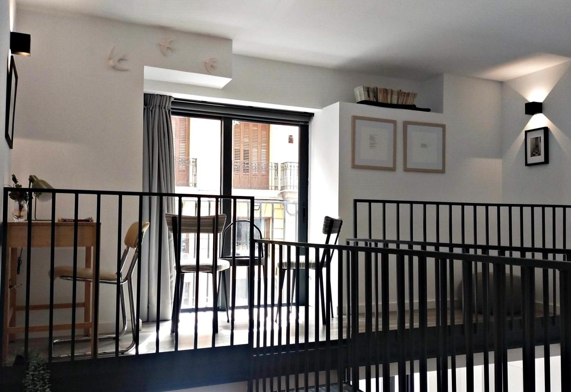- Q2home Apartment *