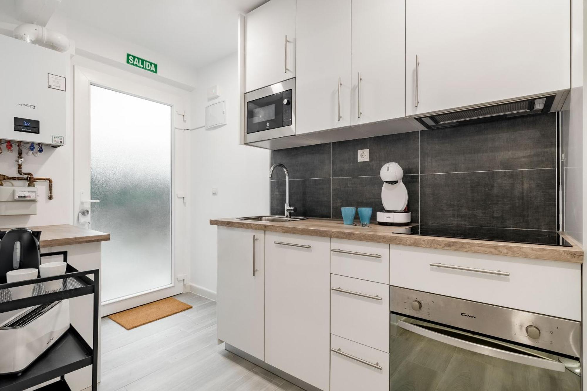 Charming Ventas Apartment Madrid