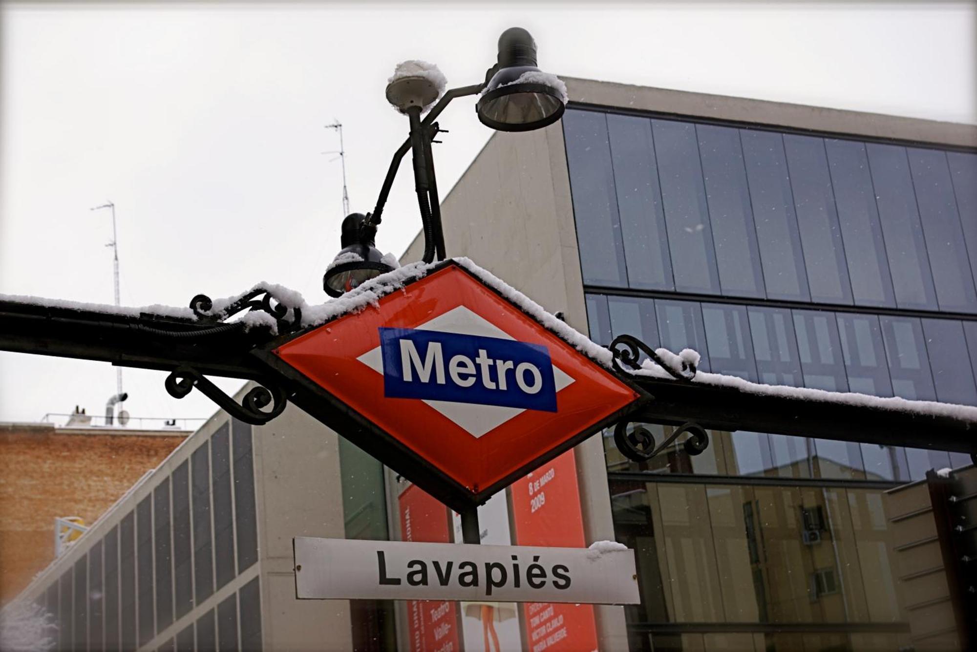 Lejlighed Buhardilla En Lavapies Cerca De Atocha Madrid