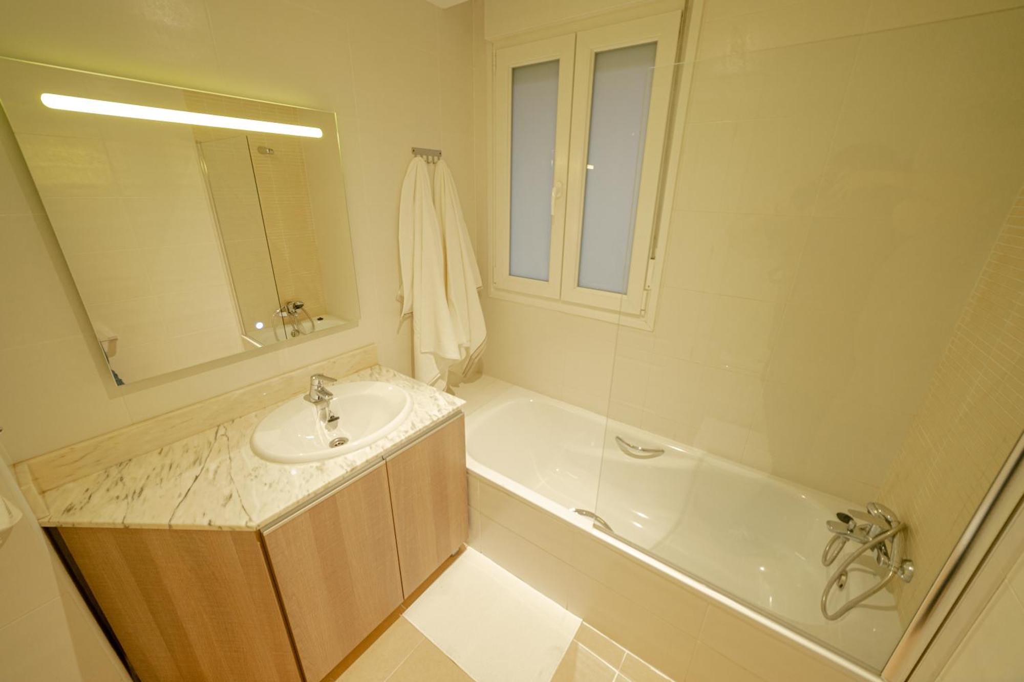 Apartment Hey - Avenida De America -