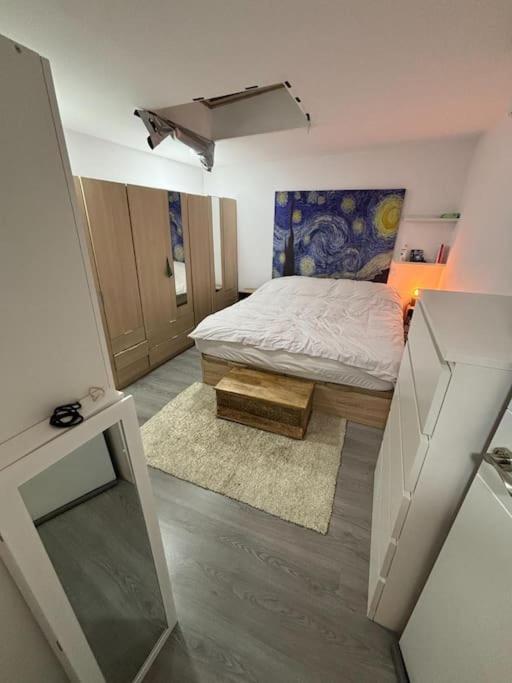 The Special Loft Plaza Castilla Apartment