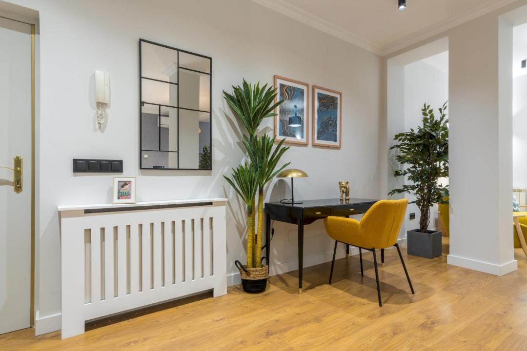 Apartamento Wide And Modern -1bd 1,5 Bth- Malasana Madri