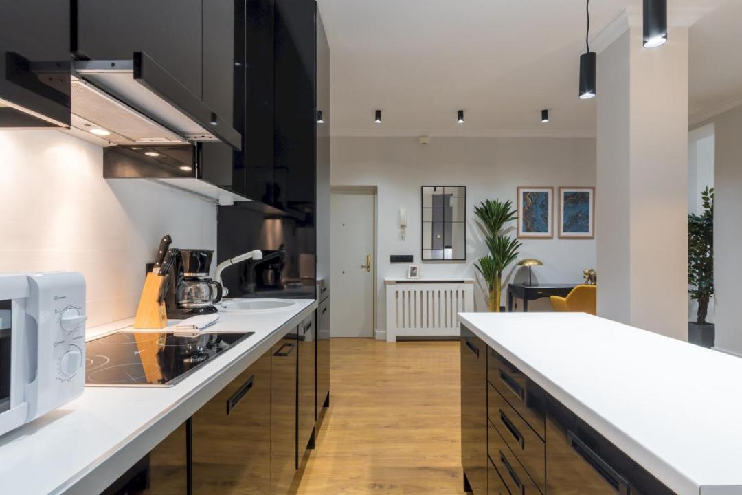 Wide And Modern -1bd 1,5 Bth- Malasana Madri