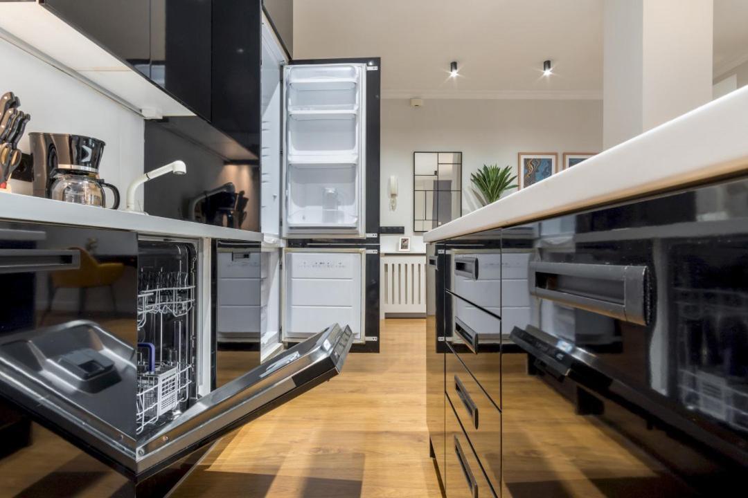 Apartamento Wide And Modern -1bd 1,5 Bth- Malasana Madri