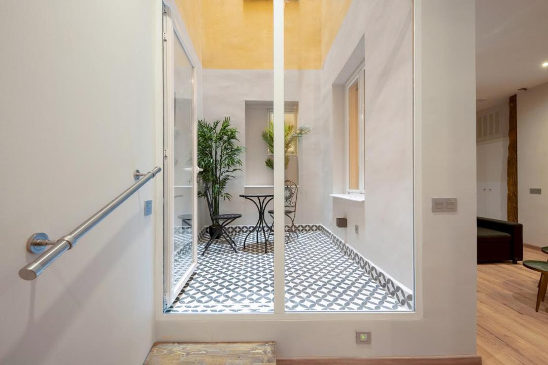 3 Bedrooms 3 Bathrooms Furnished - Justicia - Refurbished - Mintystay