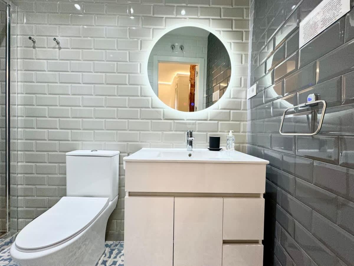Plaza Mayor Cozy Private With Ac Apartamento