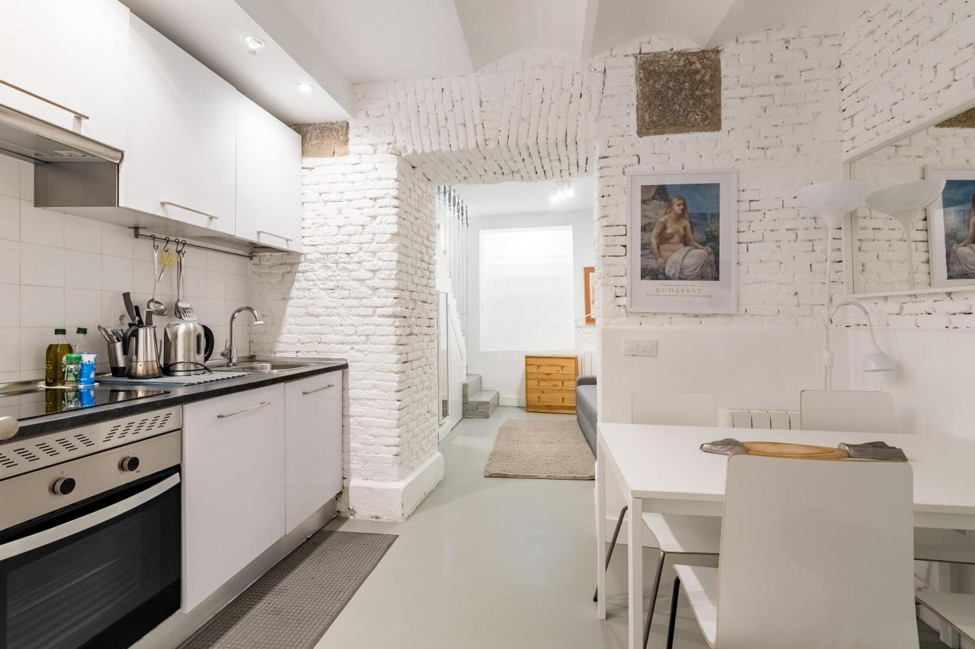 White Urban Vibes Madrid