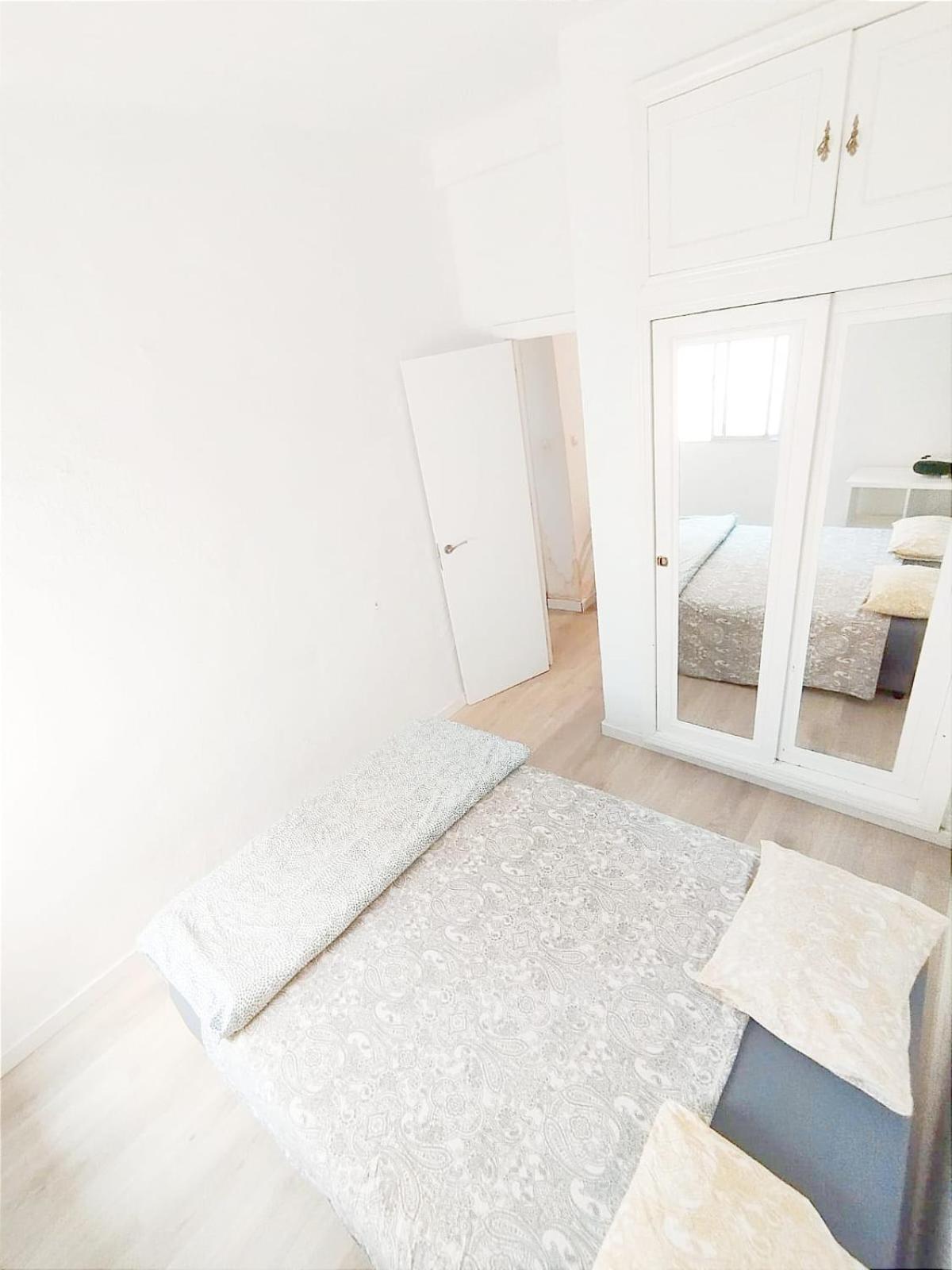 Mm76 Piso 2 Salon Puente De Vallecas