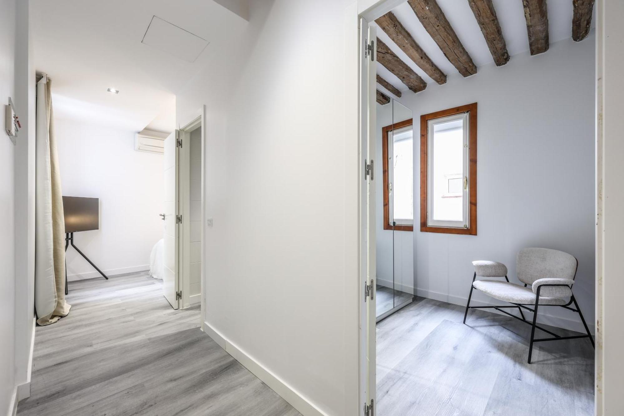 Hostel Leganitos -no Ascensor-