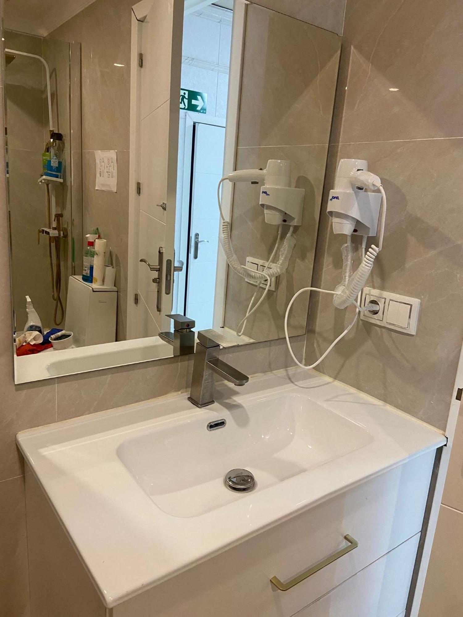 Kapselhotel Min Capsules *