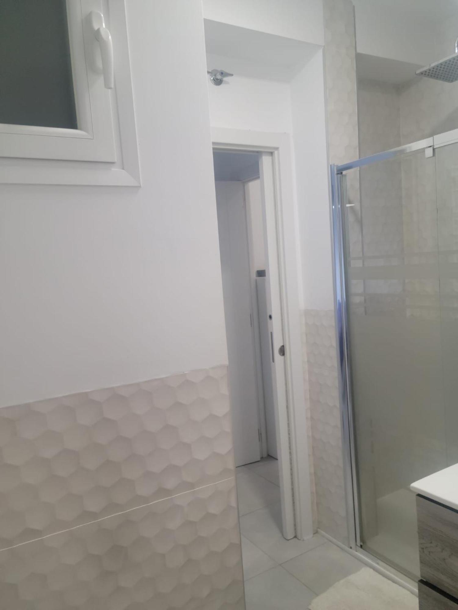 Apartment 250m Chamartin, 250m Plaza Castilla, 3 Stops Bernabeu