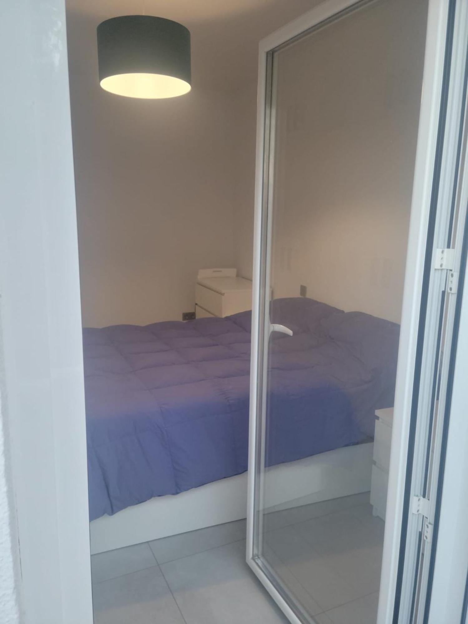 250m Chamartin, 250m Plaza Castilla, 3 Stops Bernabeu * Madrid