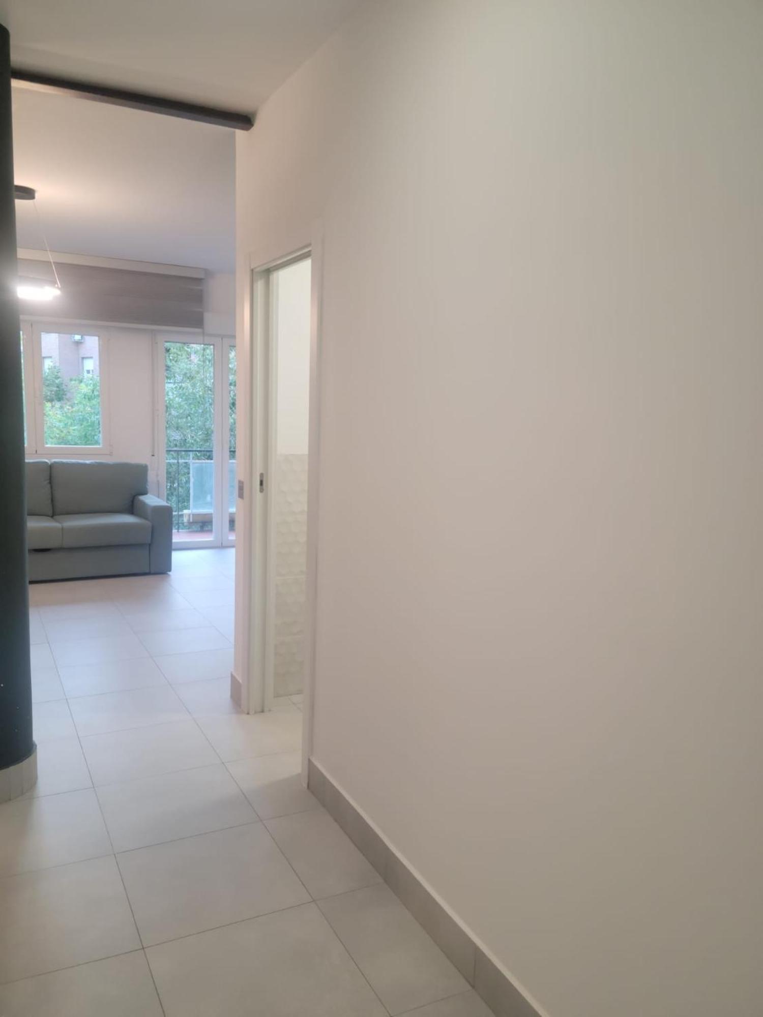Apartment 250m Chamartin, 250m Plaza Castilla, 3 Stops Bernabeu
