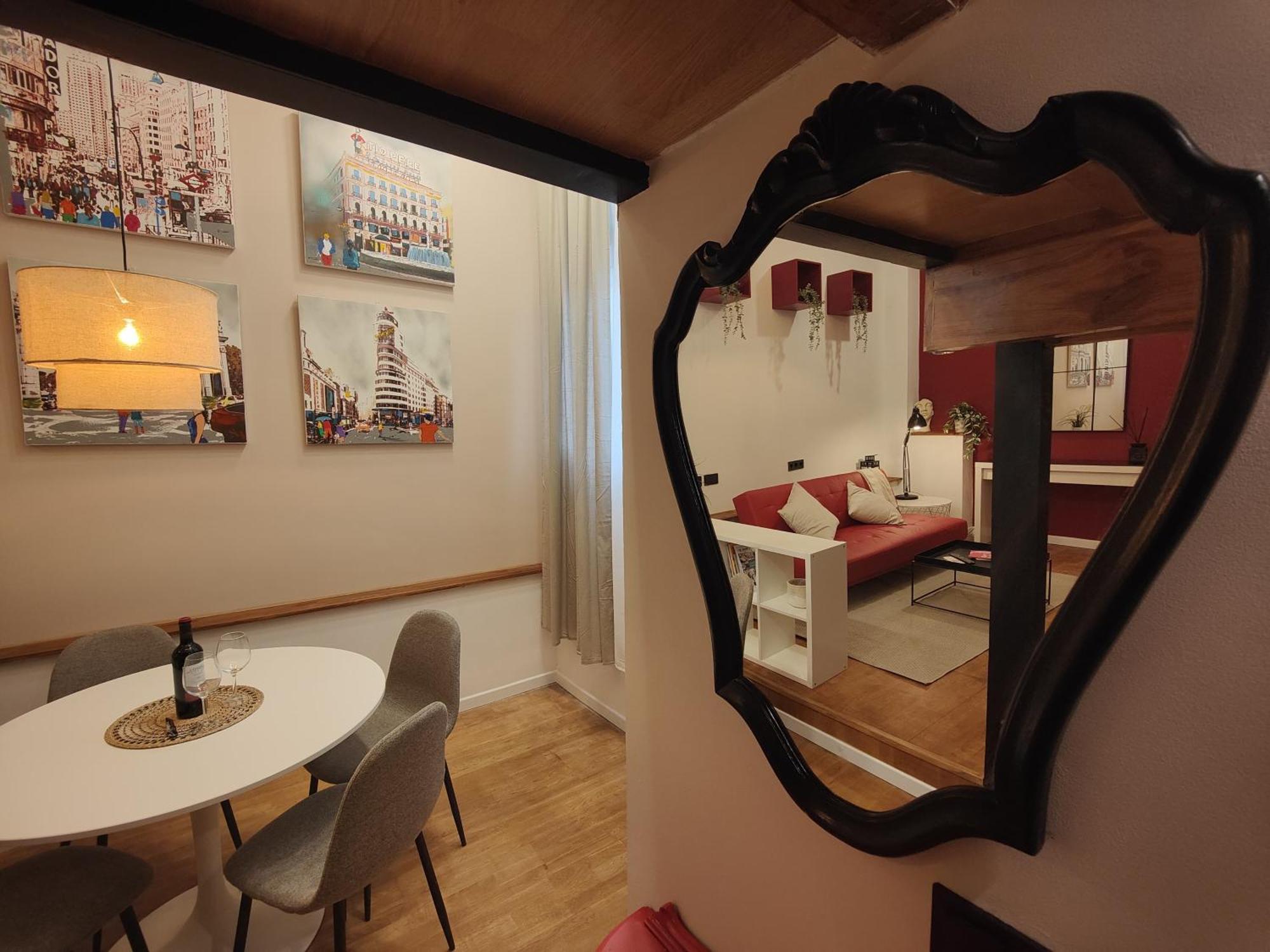 Red Loft In Apartment