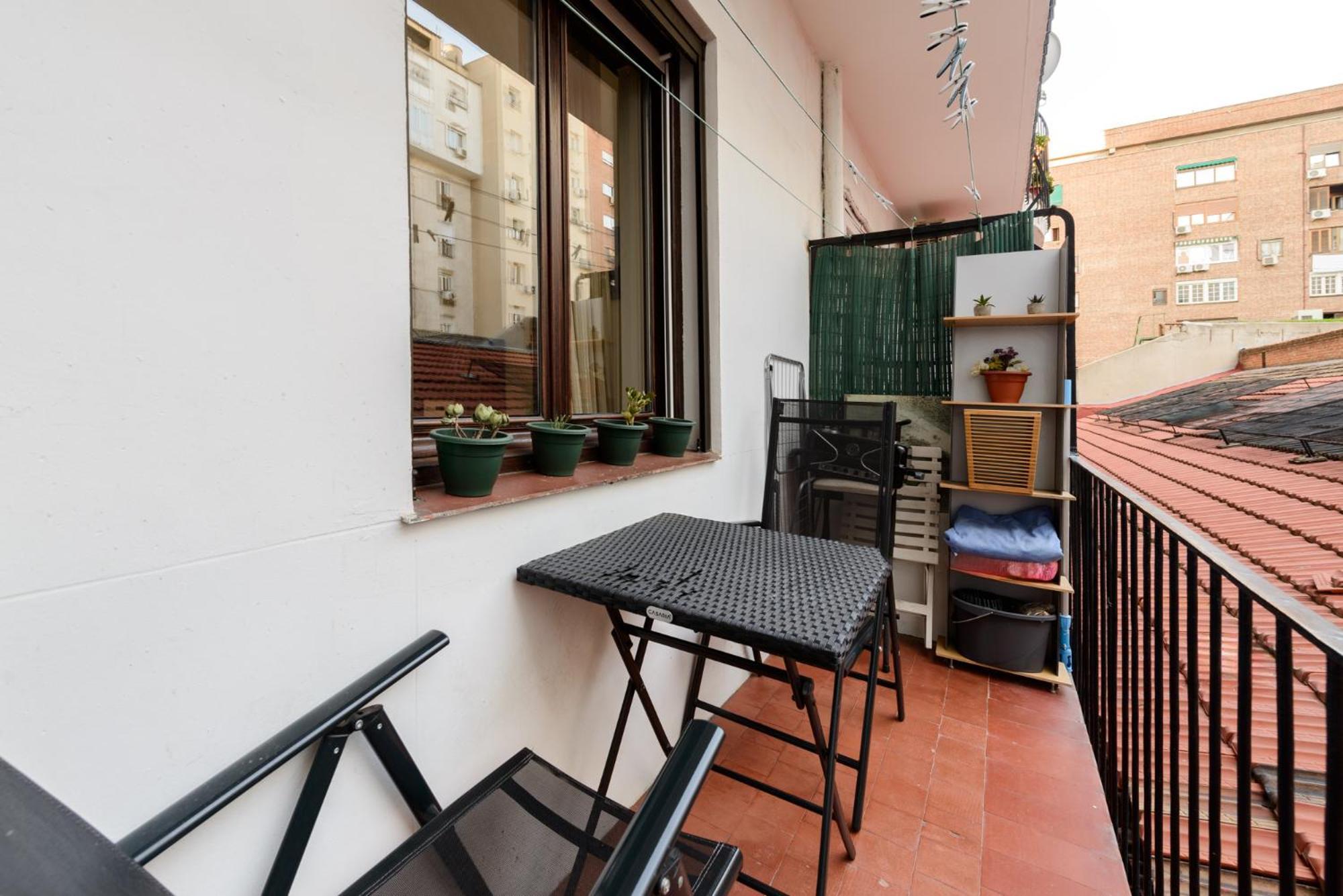 Modern In Goya With Balcony - Retiro Park *