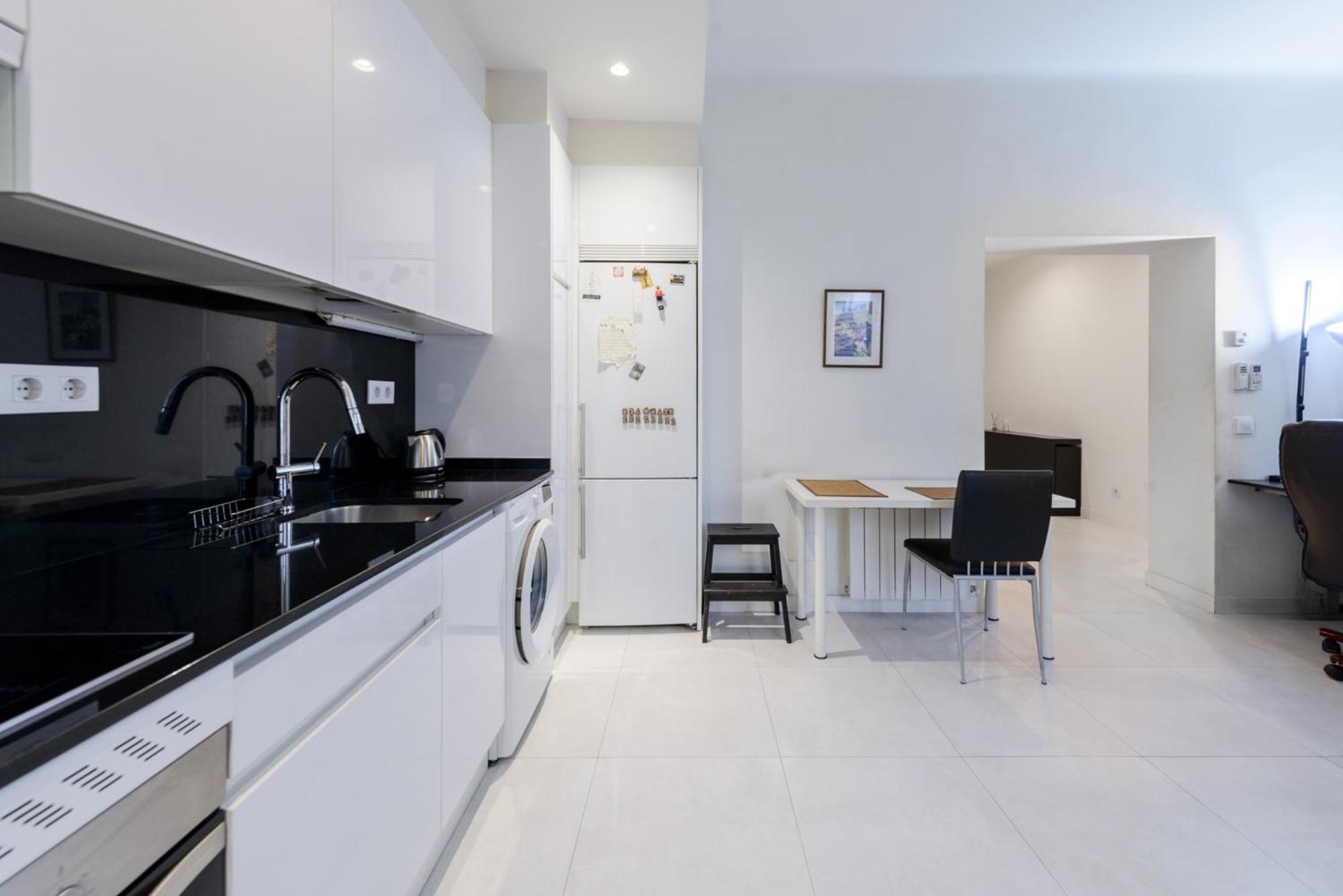 Apartment Modern In Goya With Balcony - Retiro Park *