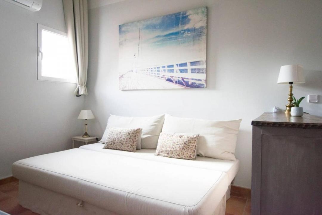Cozy One-bedroom Penthhouse La Latina Apartment