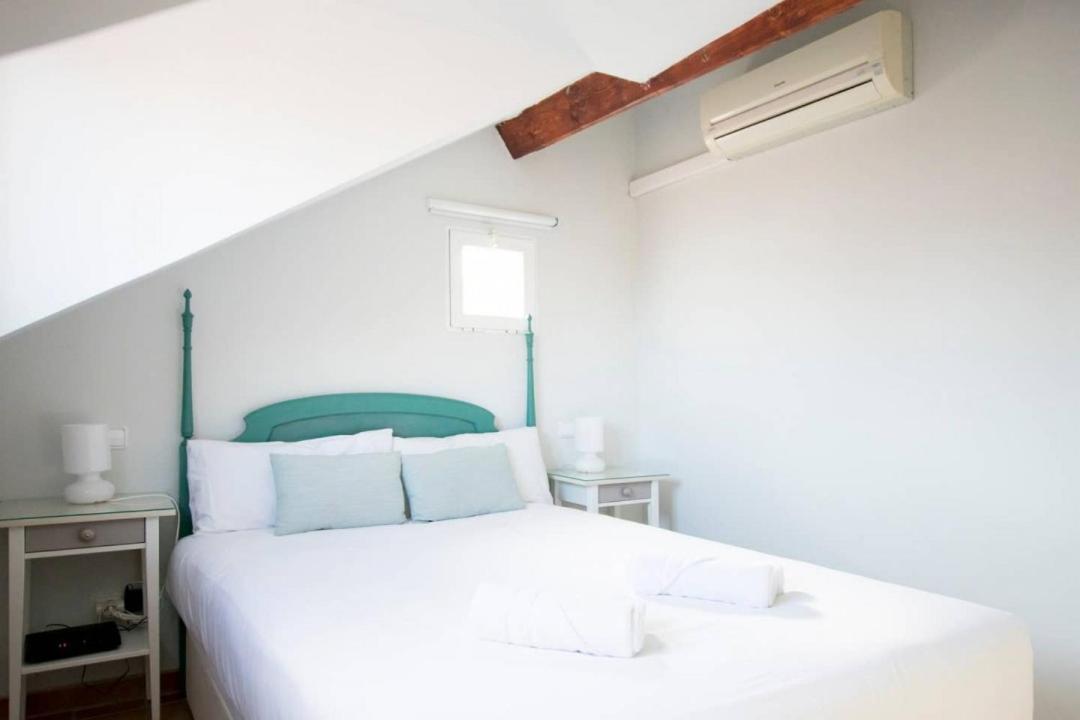 Cozy One-bedroom Penthhouse La Latina * Madrid