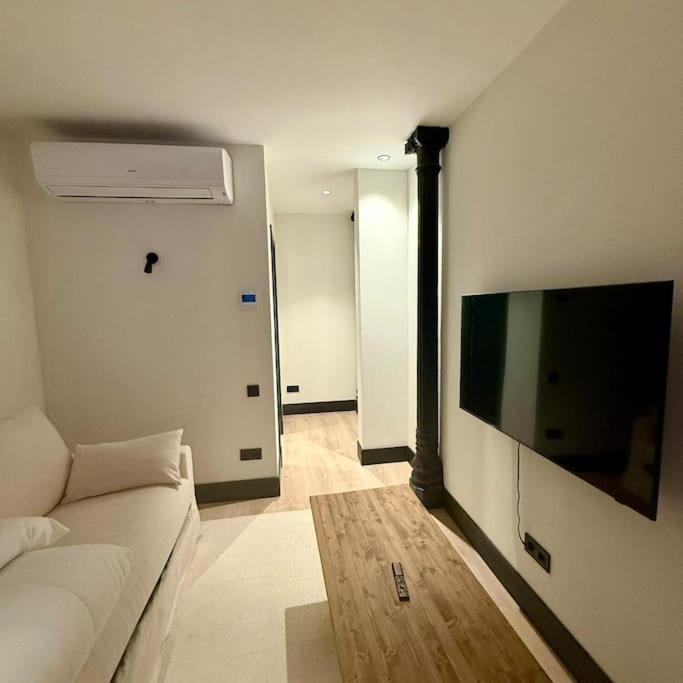 Apartment Diversion Y Confort 10, Ven A Duque De Rivas 8 E3 Madrid