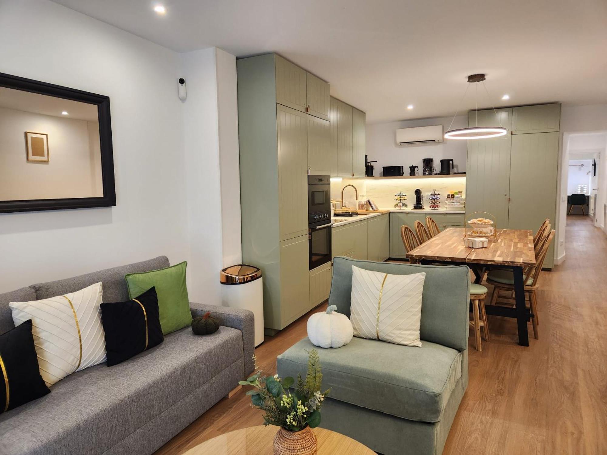 Apartment Rest In The Heart Of Madrid