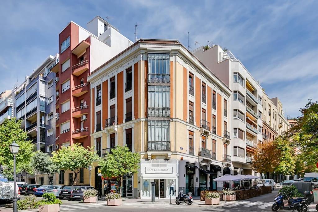Arte Y Lujo En El Corazon Del Barrio De Salamanca Apartment