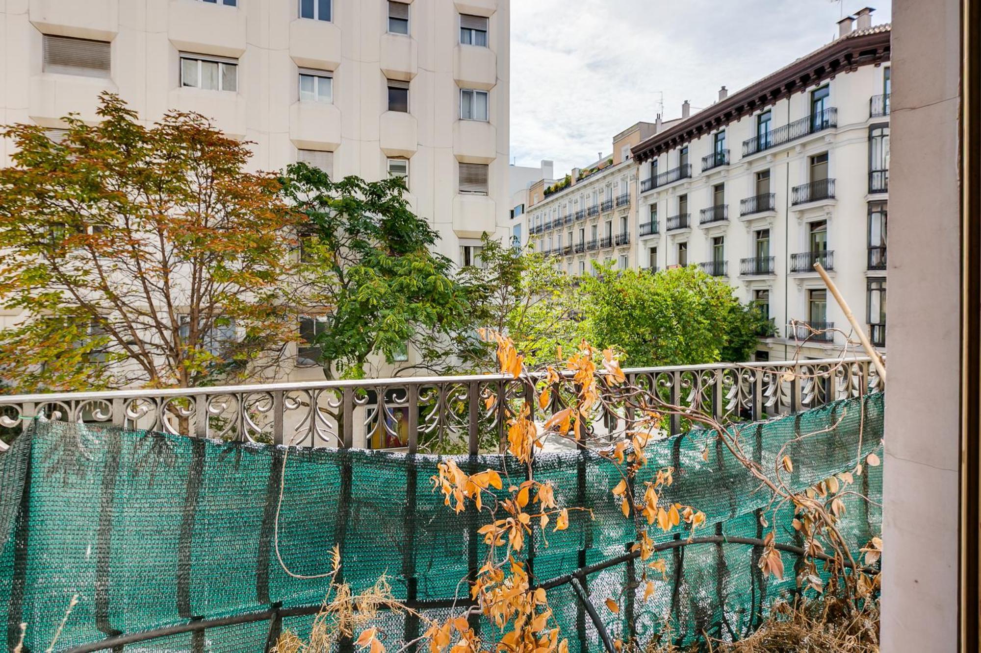 Arte Y Lujo En El Corazon Del Barrio De Salamanca *