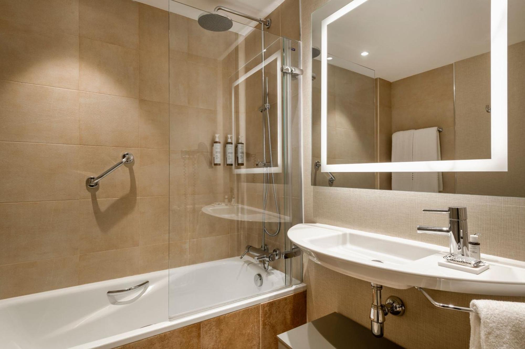 Ac Carlton By Marriott 4* Madri