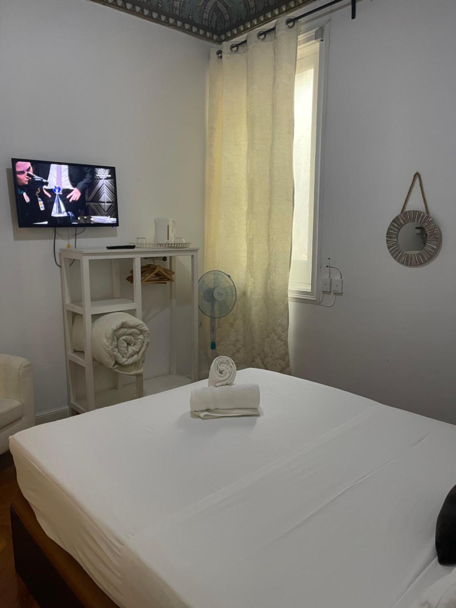 Grand Via House 3*
