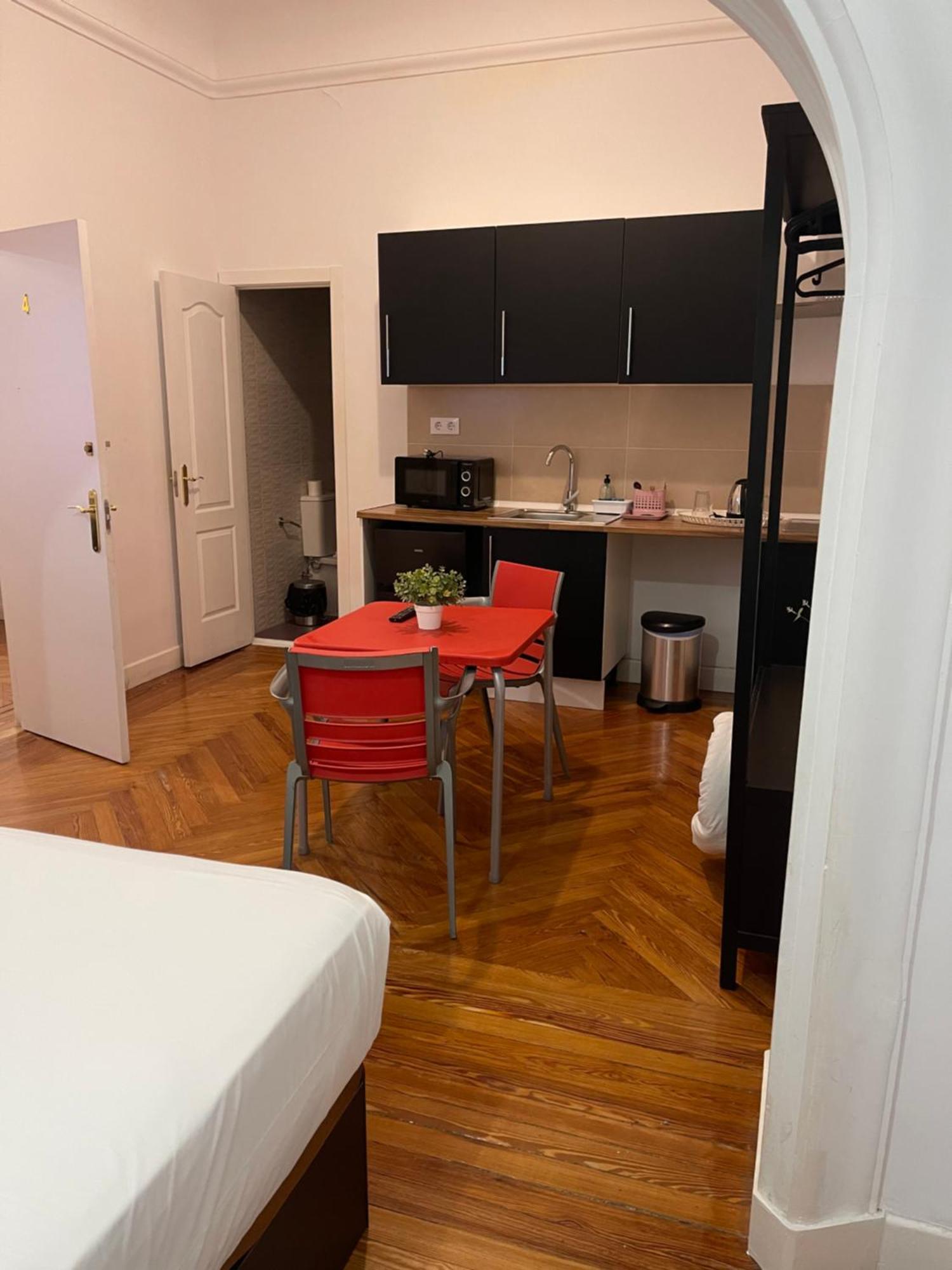 Guest house Grand Via House
