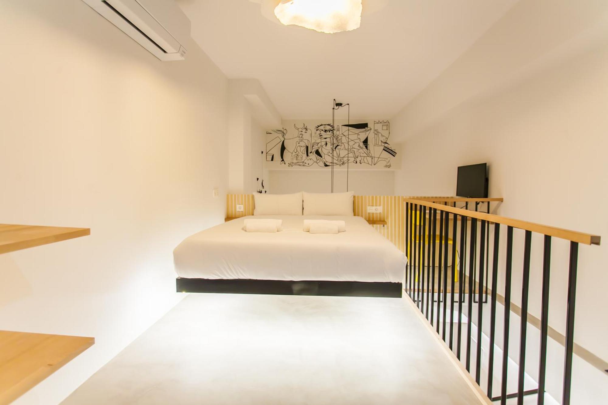 Guernica Luxury Duplex - Location, Light, And Art Apartamento Madri