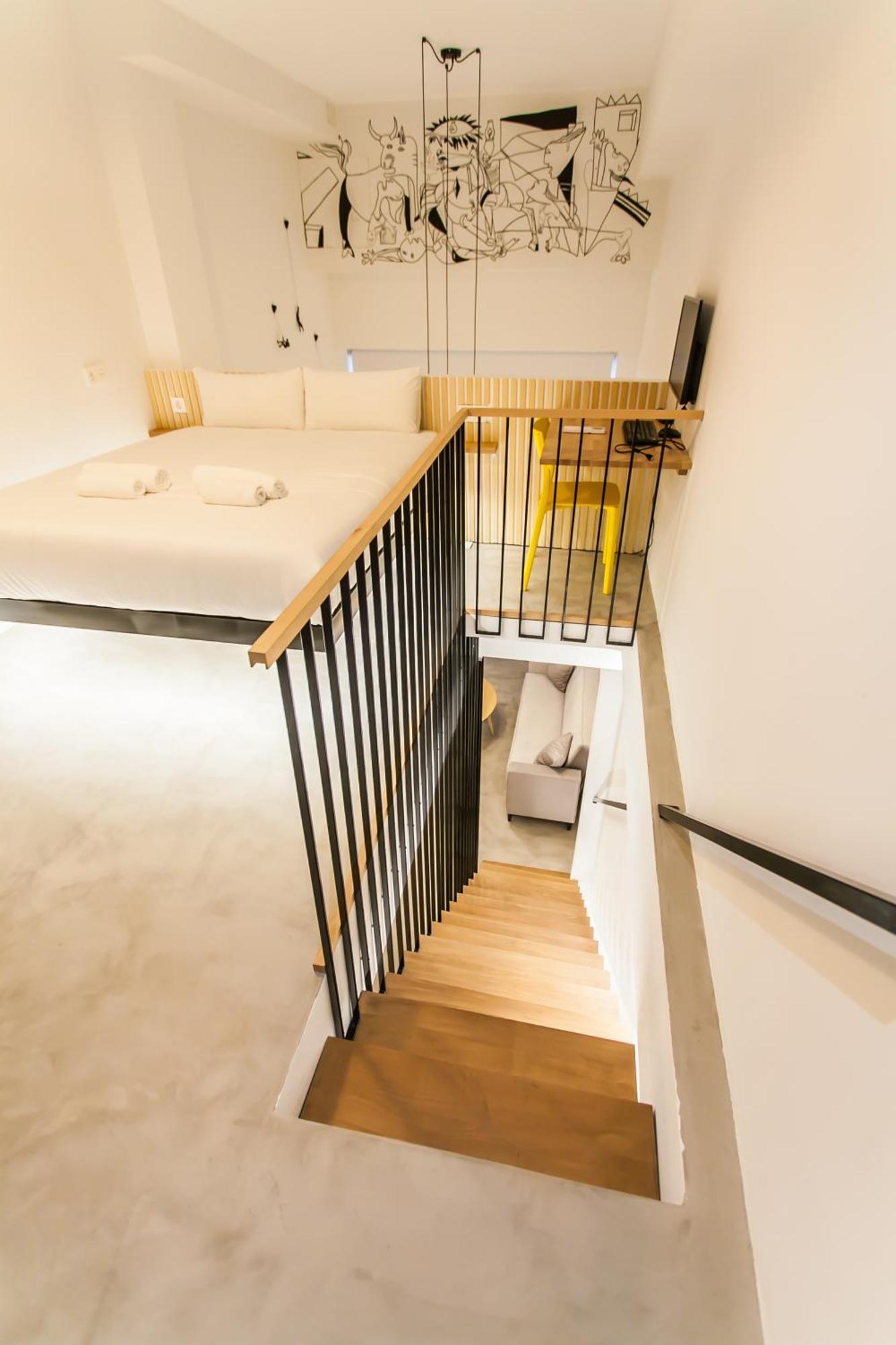 Apartamento Guernica Luxury Duplex - Location, Light, And Art Madri