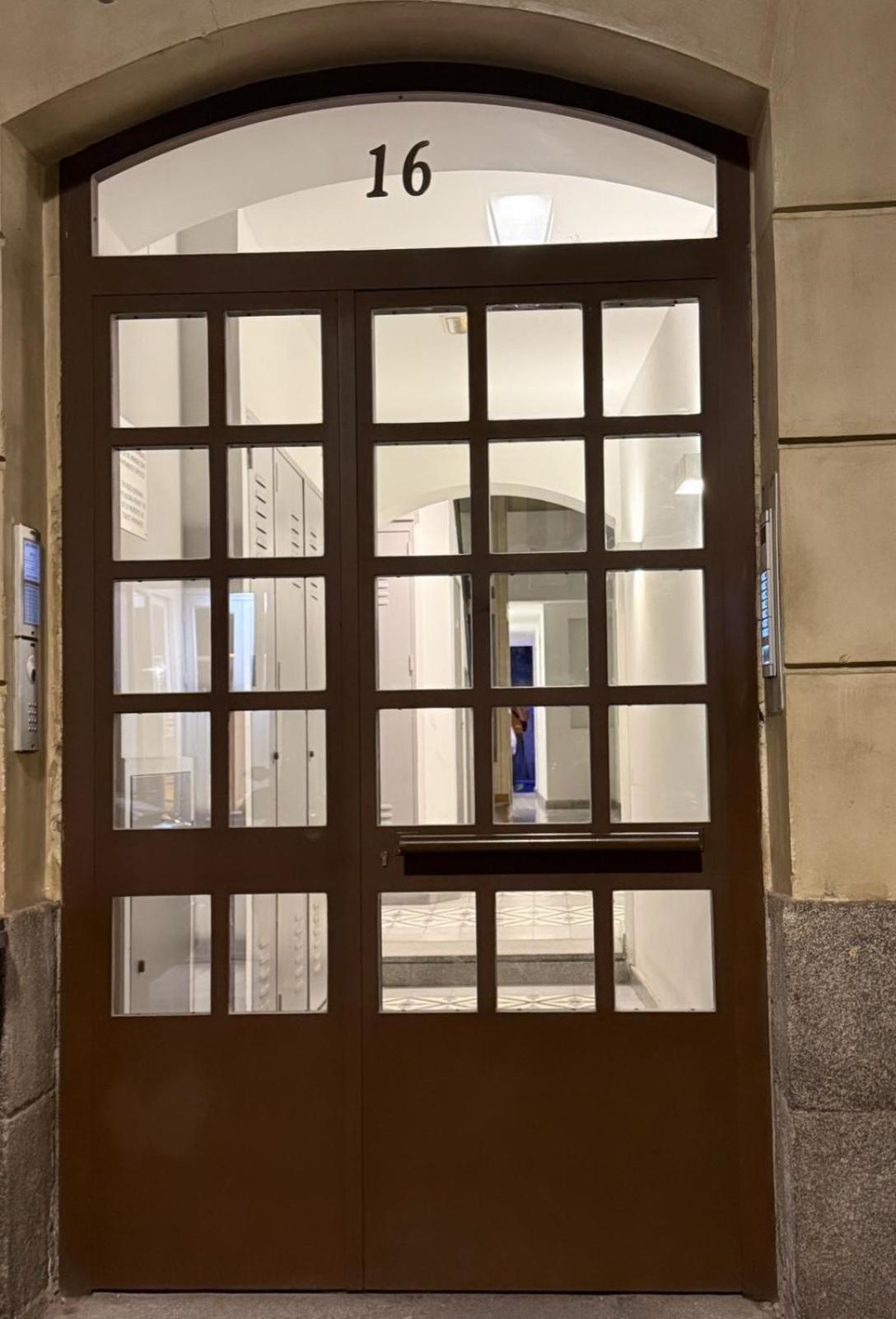 Coqueto Apto En Pleno Centro De Chueca Apartment *