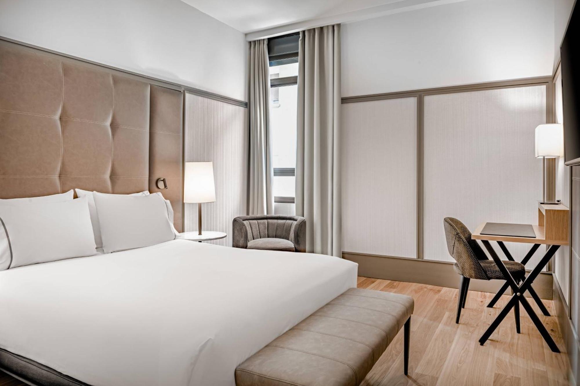 Hotel Ac Avenida De America By Marriott 3*