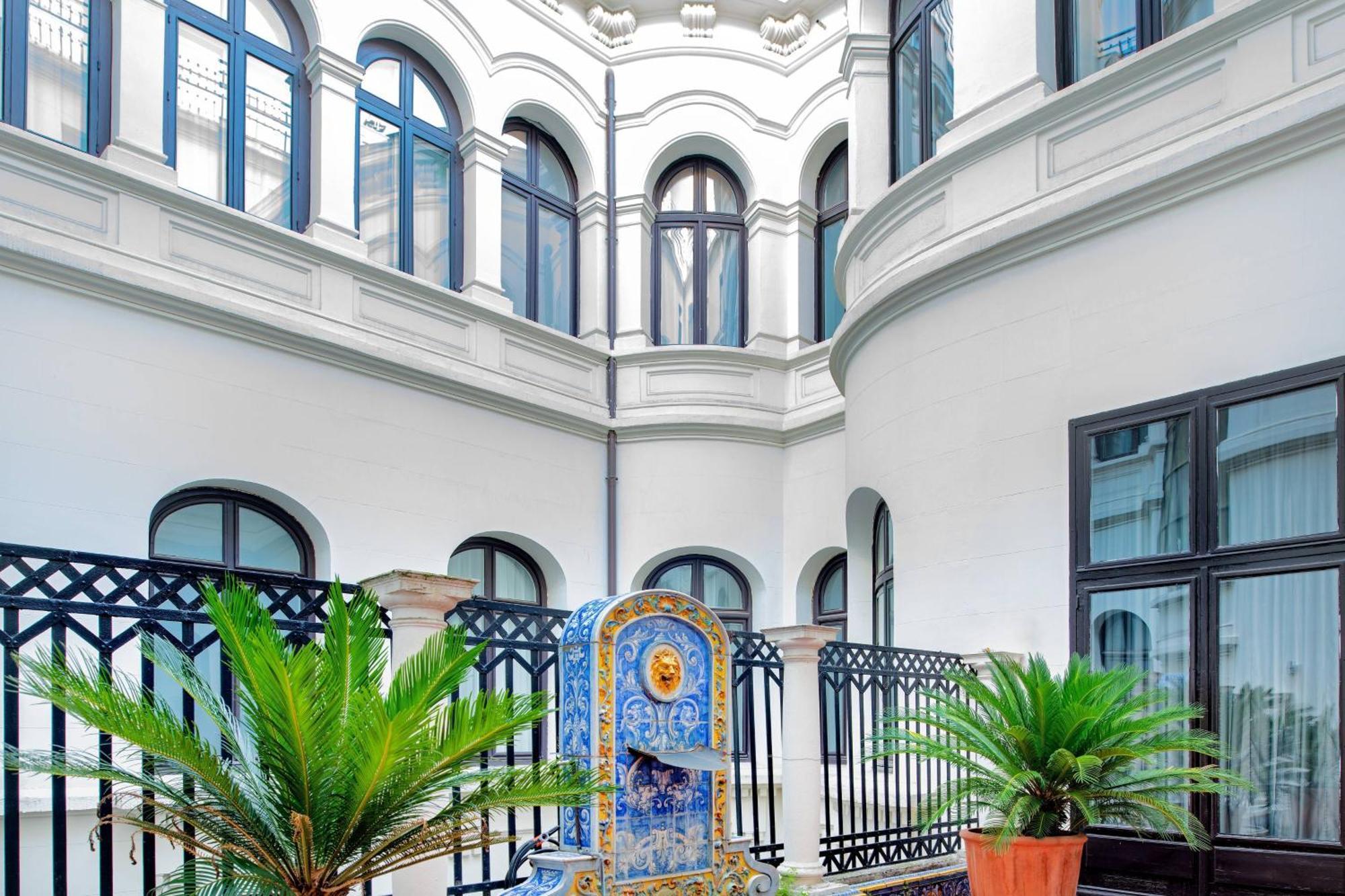 Palacio Del Retiro, Autograph Collection Hotel 5*