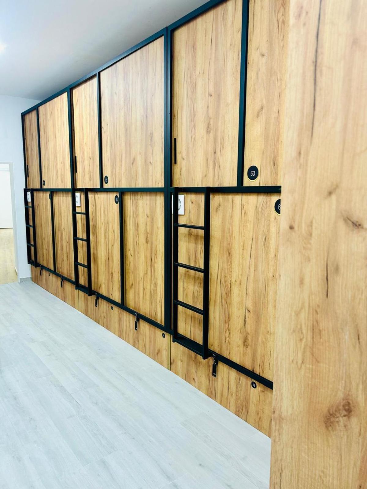 Urban Capsule hotel *