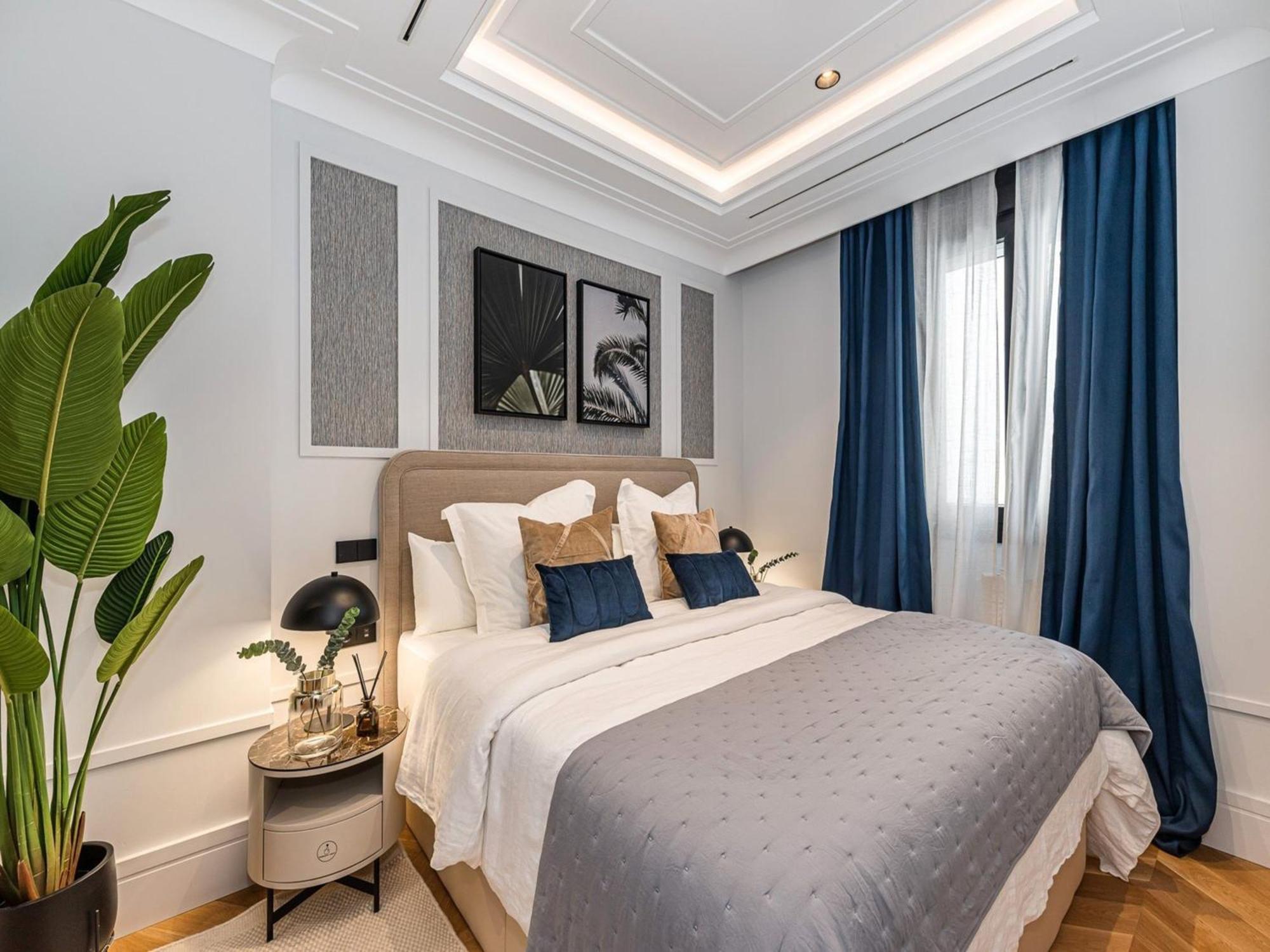 Royal Crest Deluxe Holiday home *