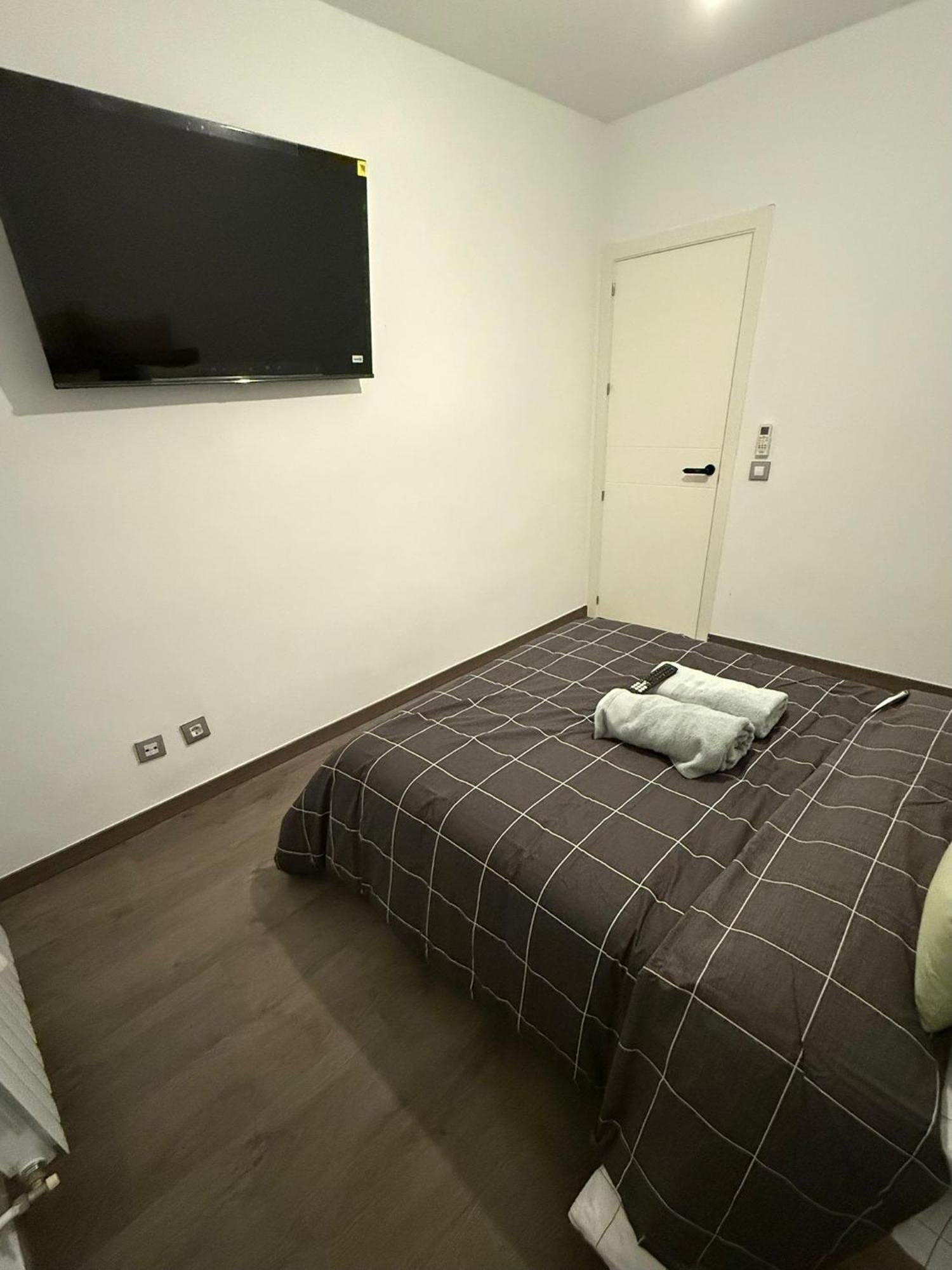 Hotel To Chinatown 3*