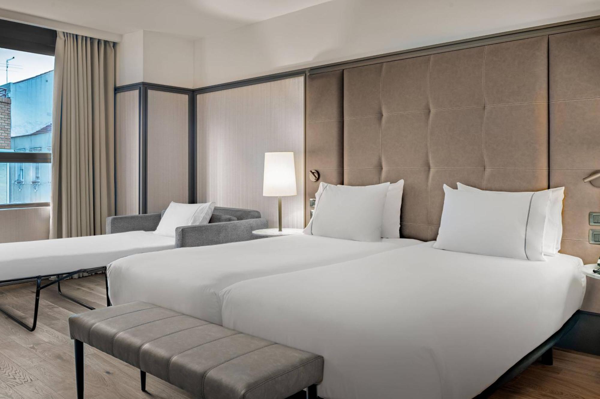 Hotel Ac Avenida De America By Marriott Madrid