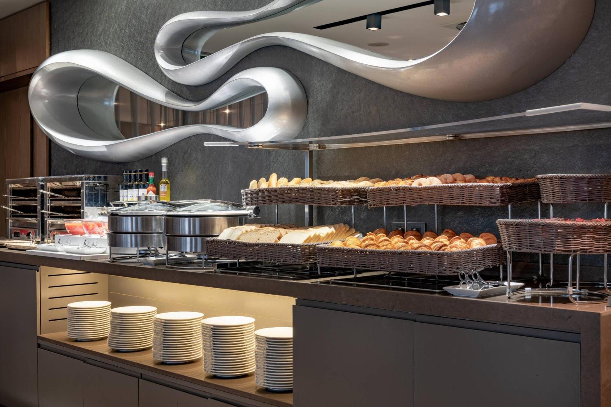 Hotel Ac Atocha By Marriott Madrid
