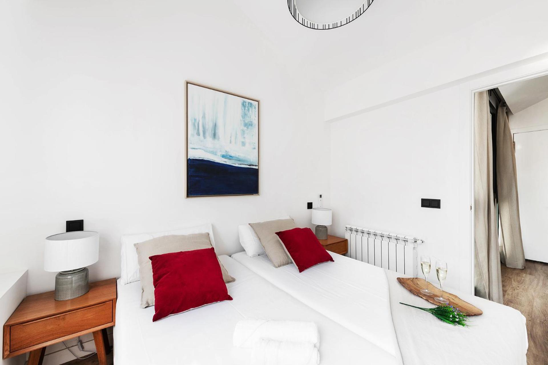 Apartment Bright & Cozy -2beds 1bath-tirso De Molina