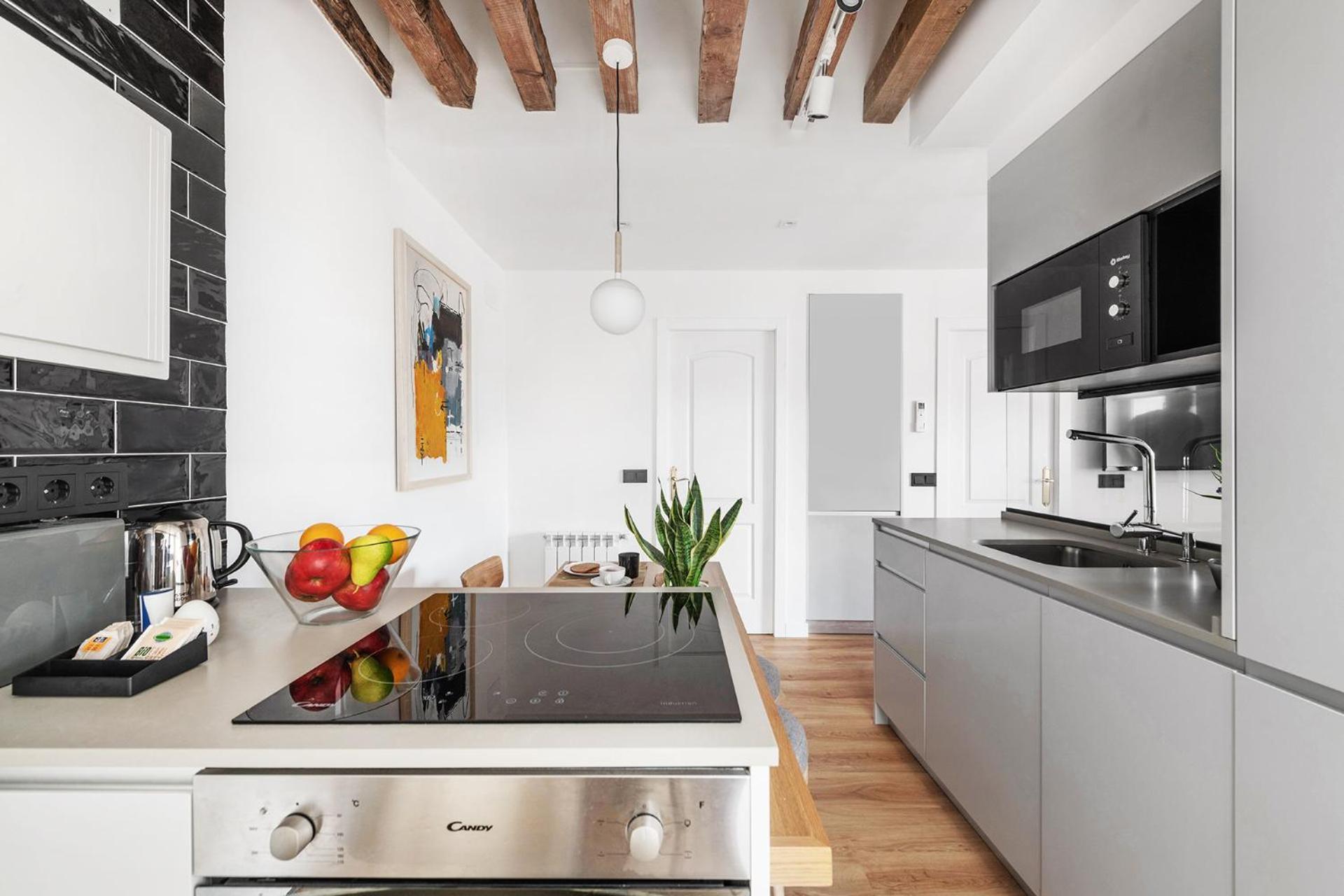 Apartment Bright & Cozy -2beds 1bath-tirso De Molina