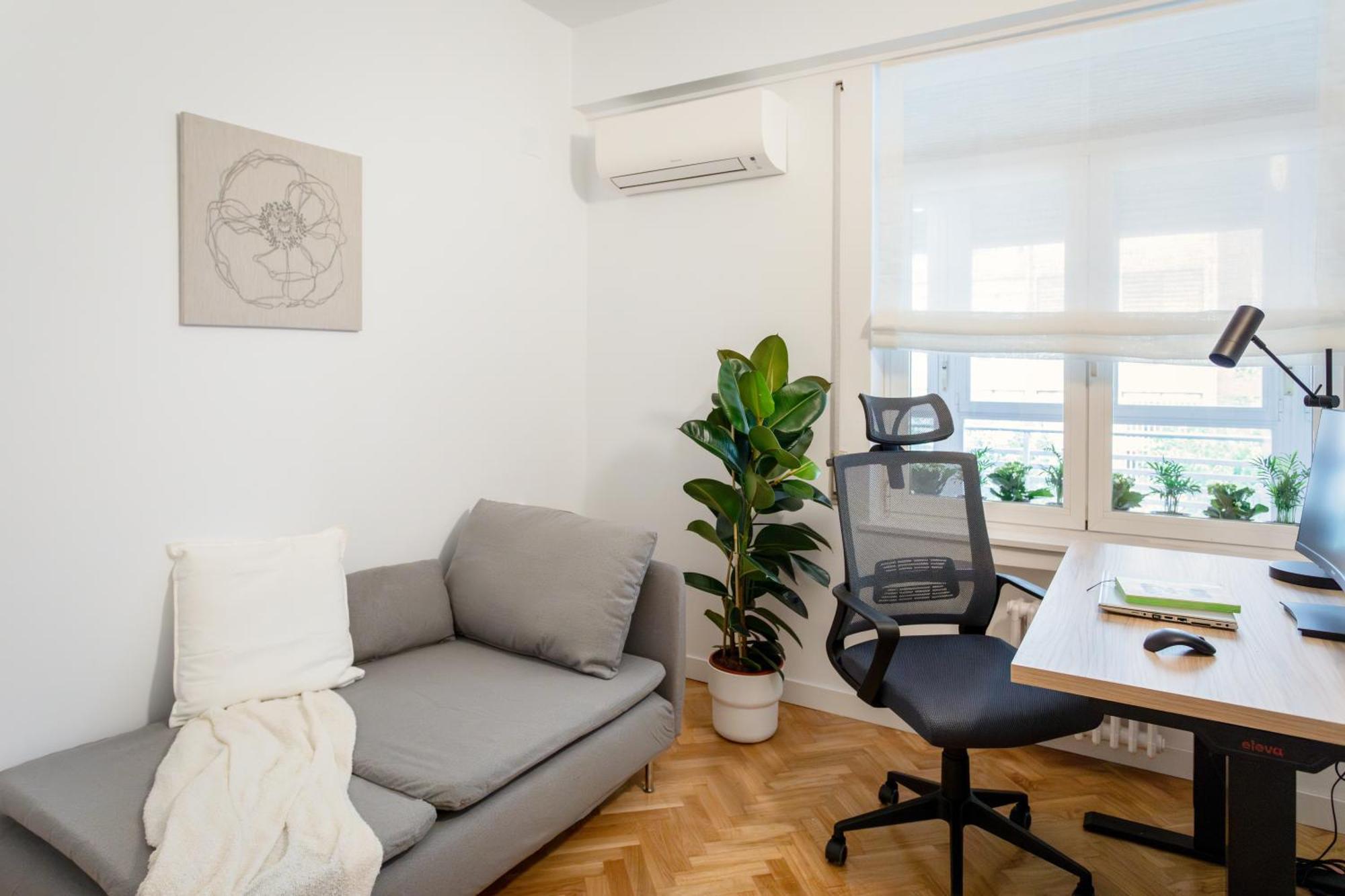 Claraval - Con Despacho En Chamberi, Apartment Madrid