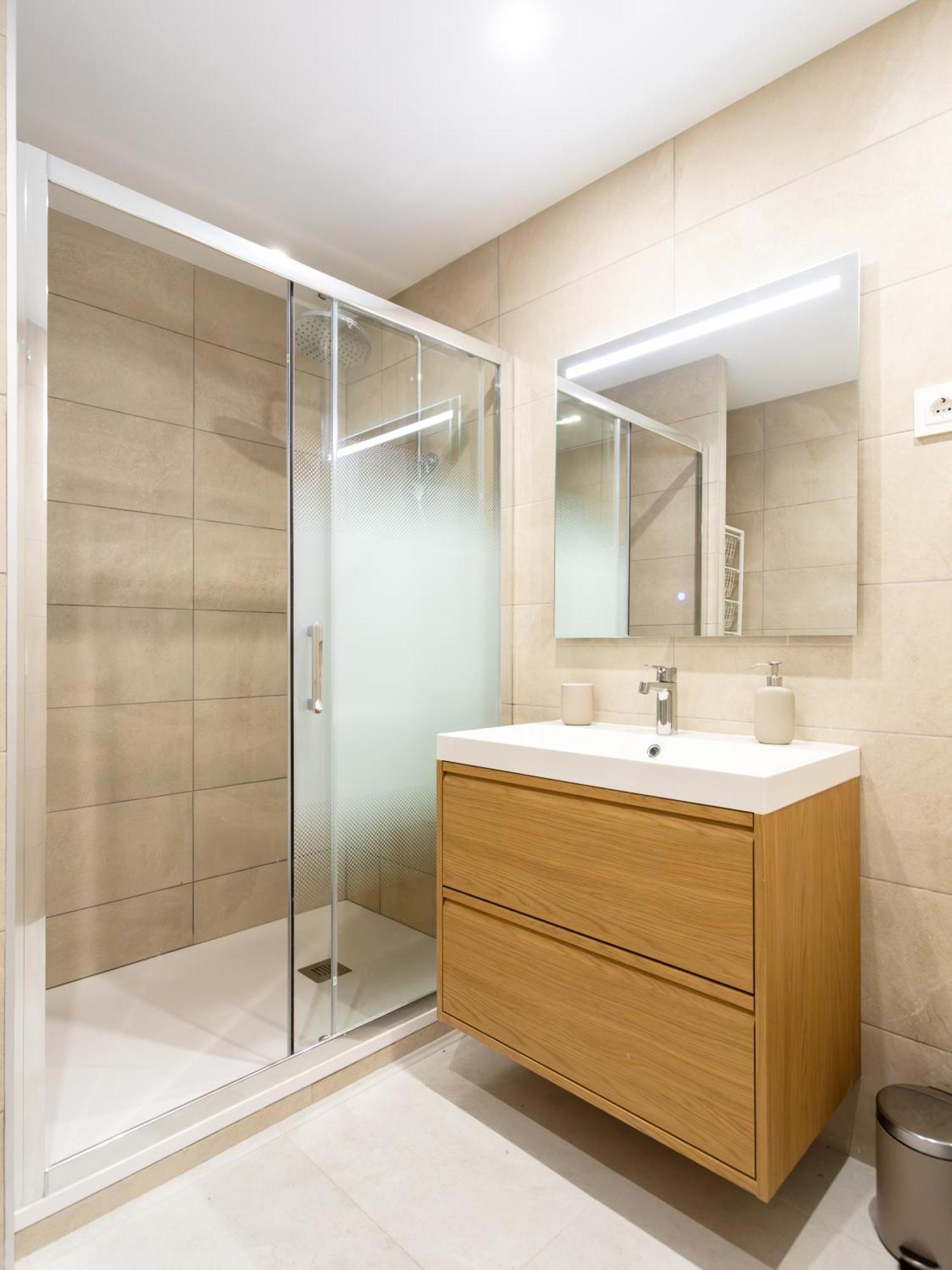 Claraval - Con Despacho En Chamberi, Apartment Madrid