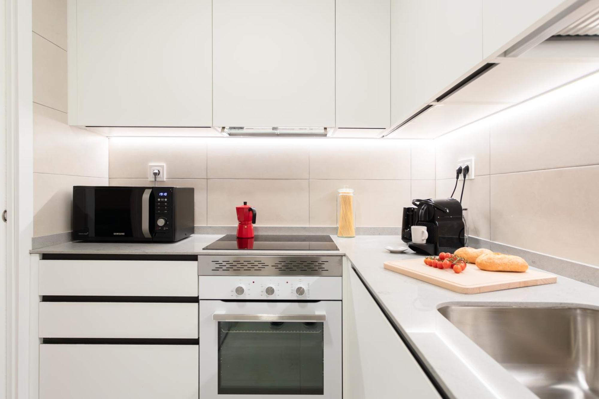 Apartment Claraval - Con Despacho En Chamberi, Madrid
