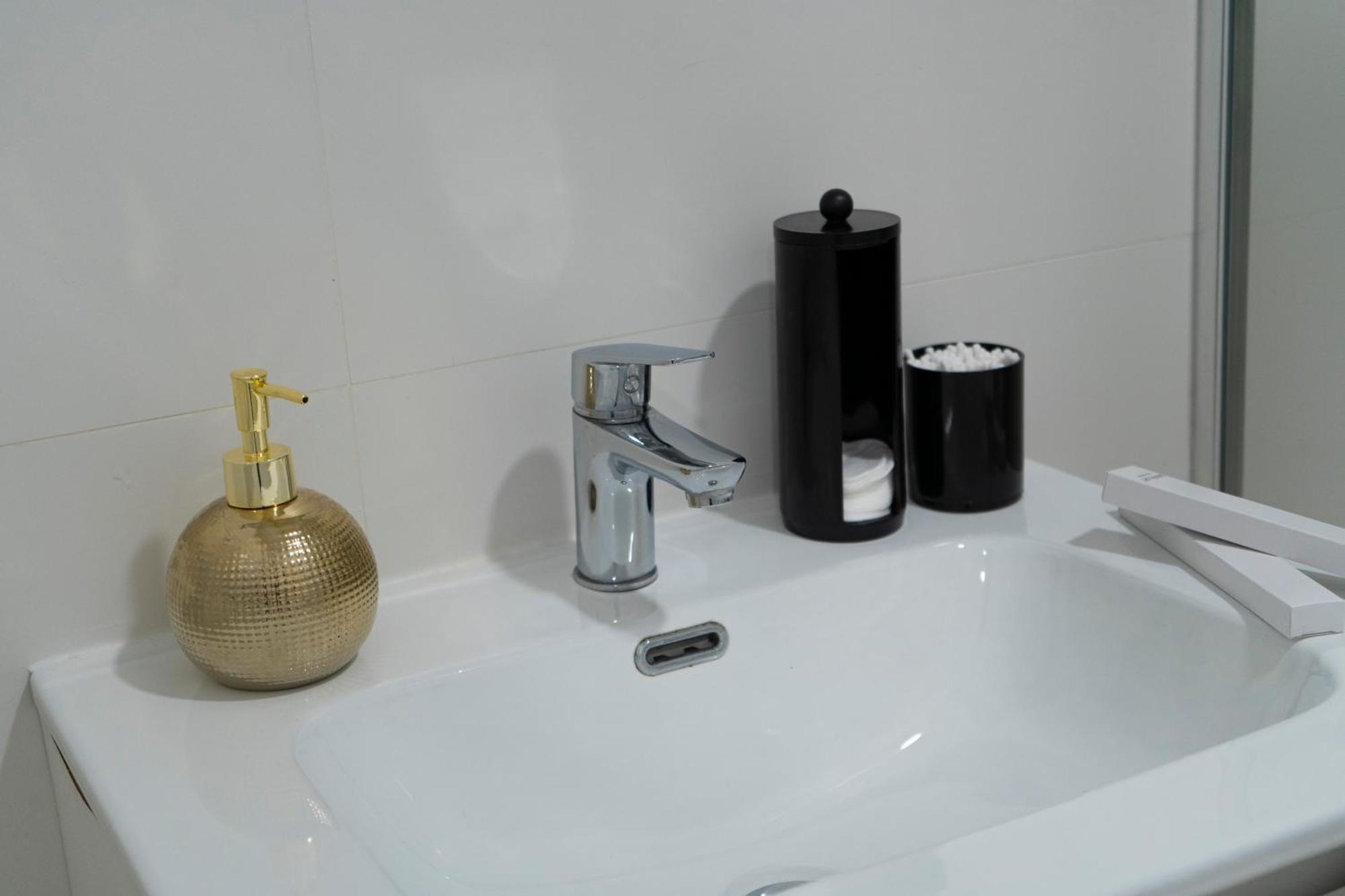 Apartamento Oshun Plaza Castilla Madri